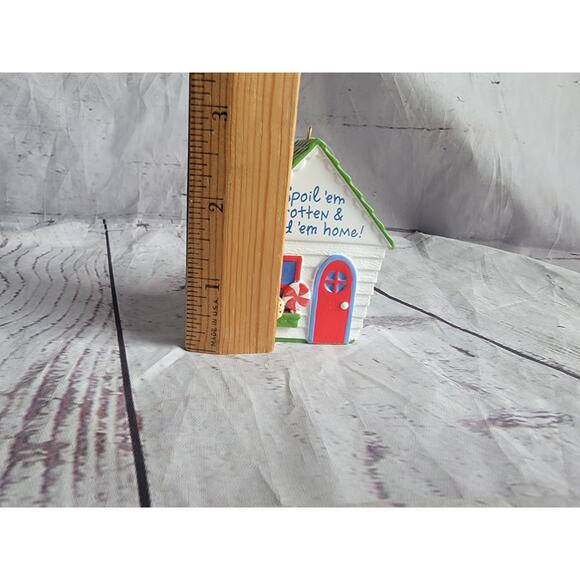 2010 Hallmark Keepsake “Good Times at Grandma's” Christmas Ornament house - Picture 4 of 11